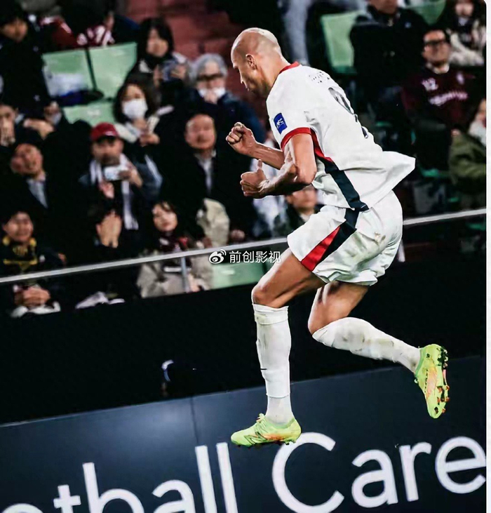 世界杯手机观看-费利佩喊话国足：我免费踢球，足协敢接招吗？|费利佩-古铁雷斯|路易斯-费利佩|中国男足|成都蓉城|巴西足球_新浪体育_新浪新闻