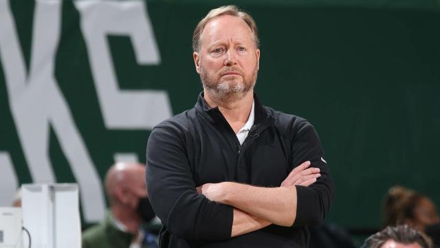 1626761756404086849.jpg budenholzer-sideline-iso-1568x882.jpg
